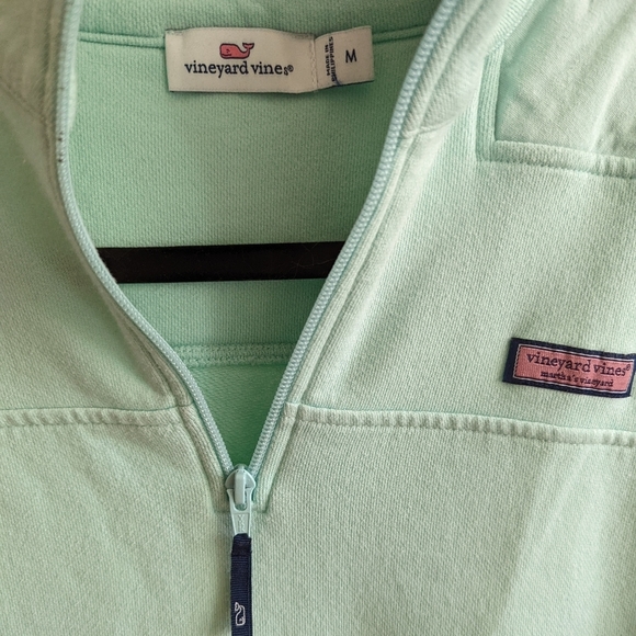 Vineyard Vines 1/4 Zip - Picture 3 of 3